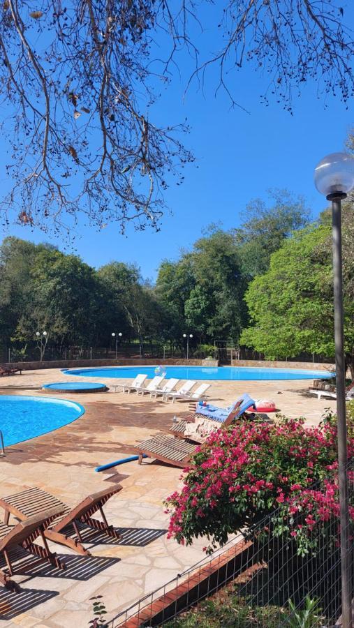 Casa De Huespedes Mariposa En Manantial Countryclub Lägenhet Hohenau Exteriör bild
