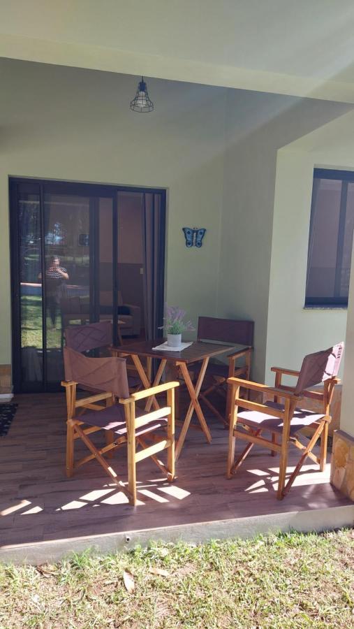 Casa De Huespedes Mariposa En Manantial Countryclub Lägenhet Hohenau Exteriör bild